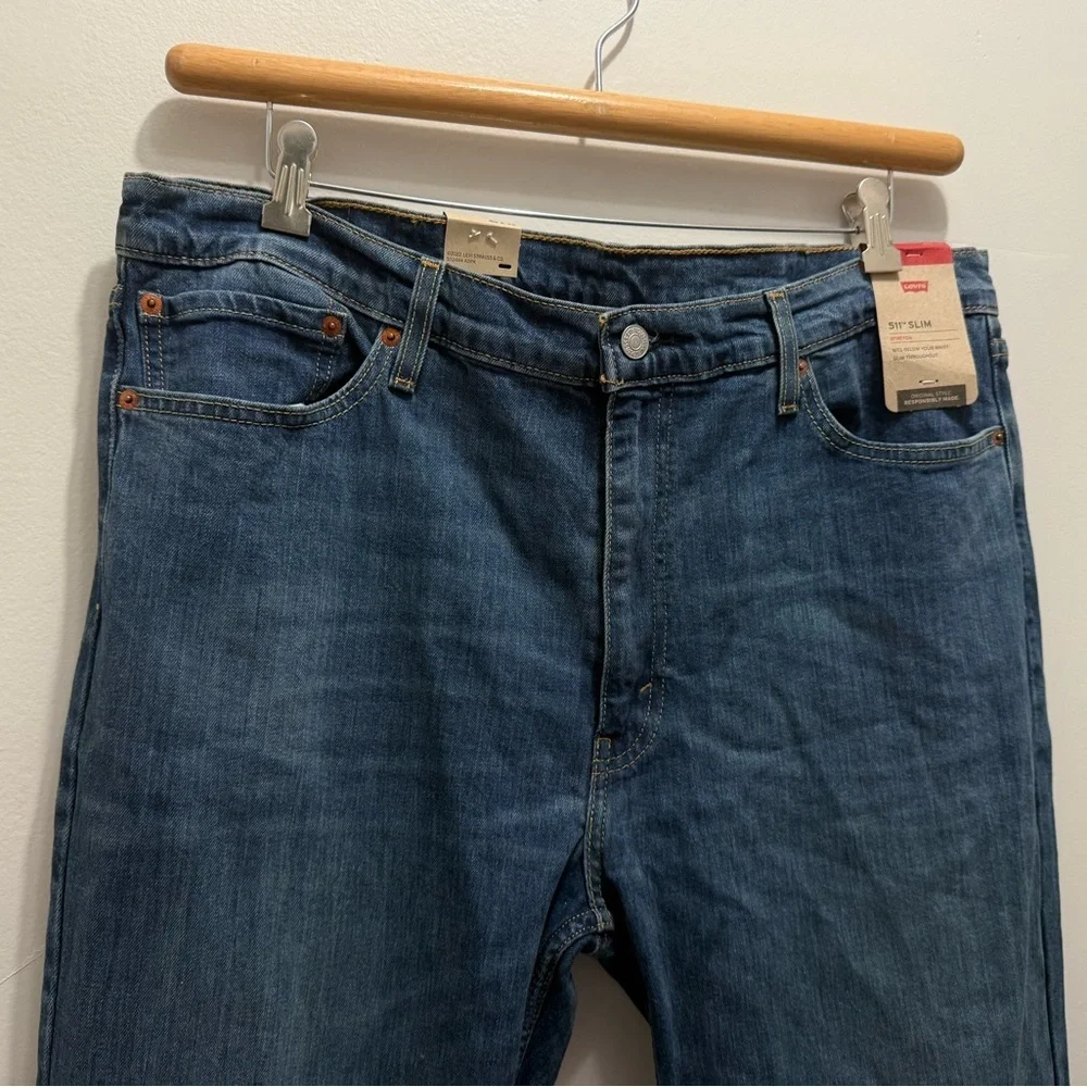 Levi’s Slim Fit Medium Wash Stretch Jeans 40 X 32